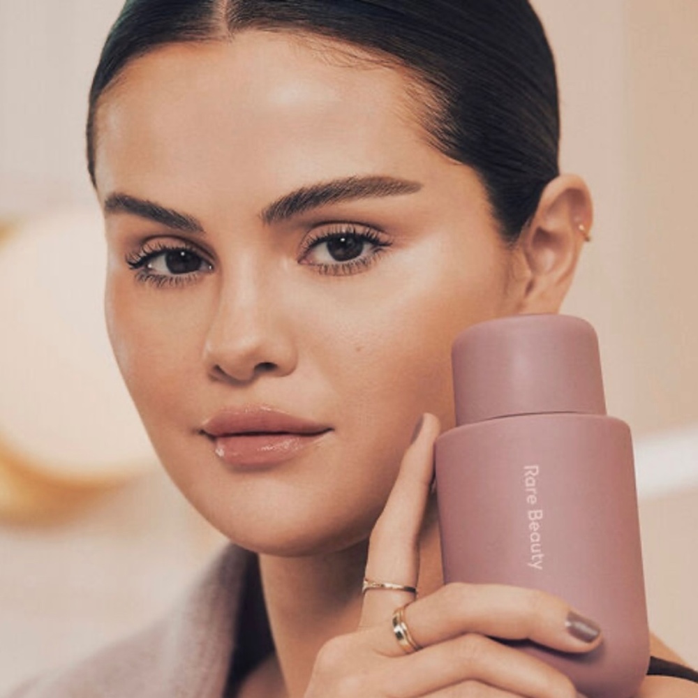 New Rare Beauty by Selena Gomez Find Comfort Hydrating Body Lotion 8.45 fl. oz.